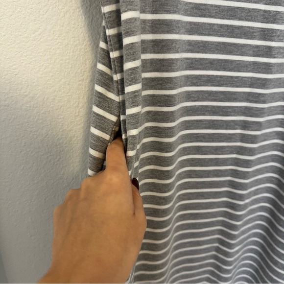 Little Bipsy Swoop T Shirt Dress Gray White Striped Side Pockets Size L Women’s - Picture 4 of 9